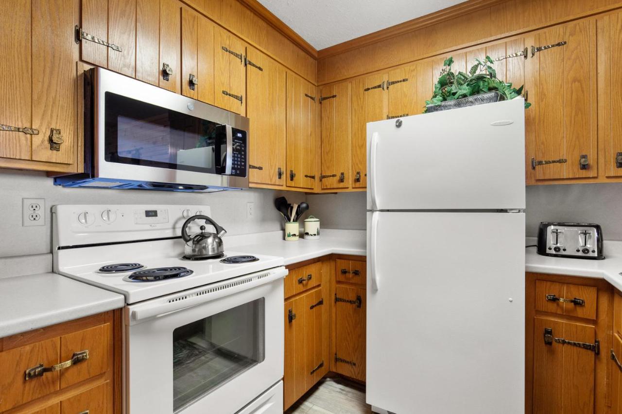 Bear Cub Retreat Apartment Gatlinburg Exterior photo