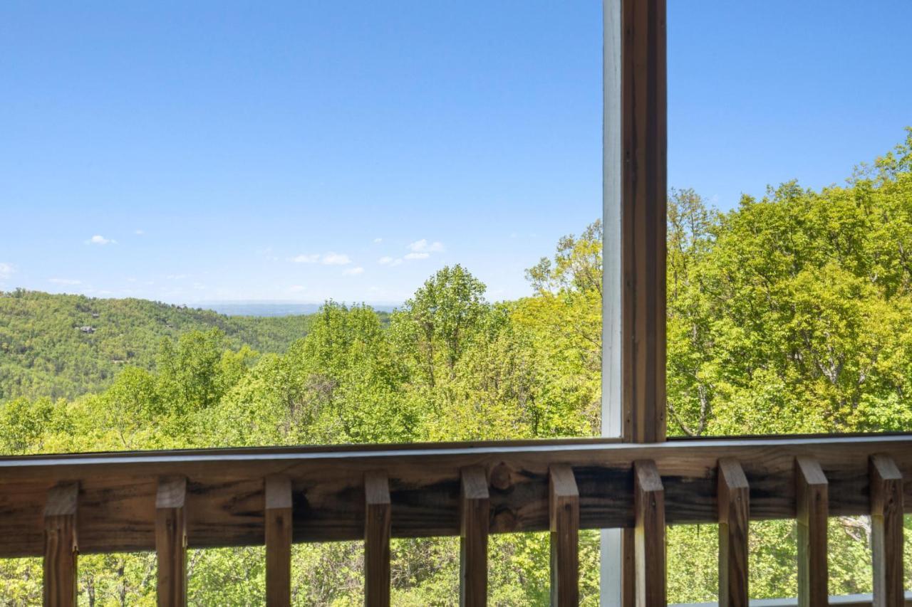 Bear Cub Retreat Apartment Gatlinburg Exterior photo